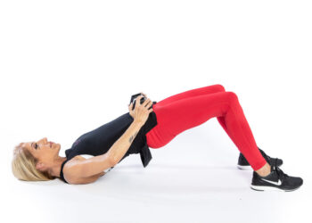 Glutes Bridge step 2 - whole-body workout