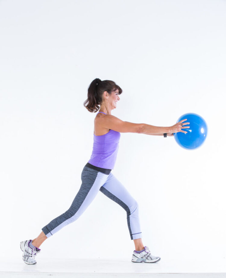 Reverse Lungs step 1 - Body Ball Cardio