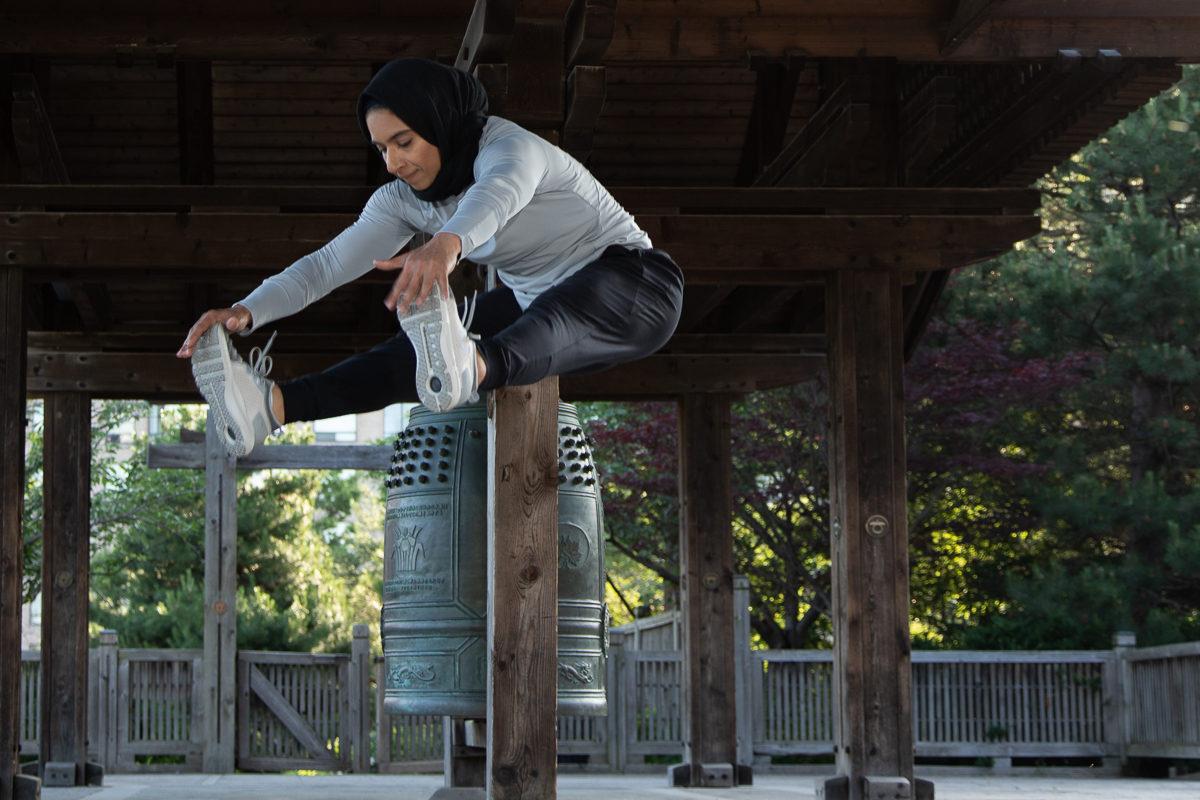 MOUNTAIN CLIMBERS WITH TOE TOUCH - step 7 - Body Weight Exercises