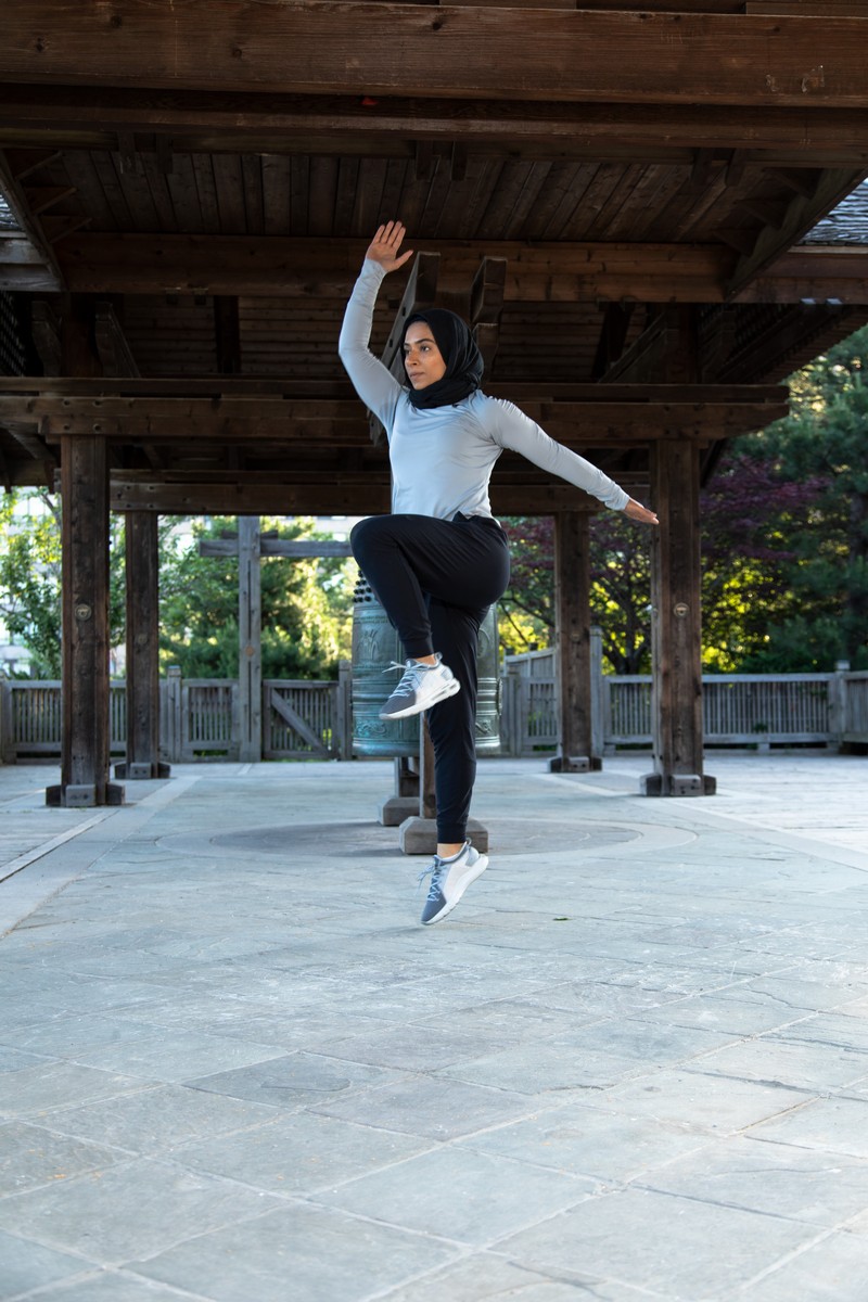 side lunge jump finish